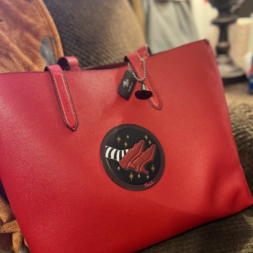 Brand new never used wizard of oz coach tote